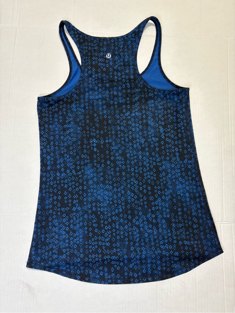 lululemon athletica Blue and Black Patterned Racerback Tank Size 6